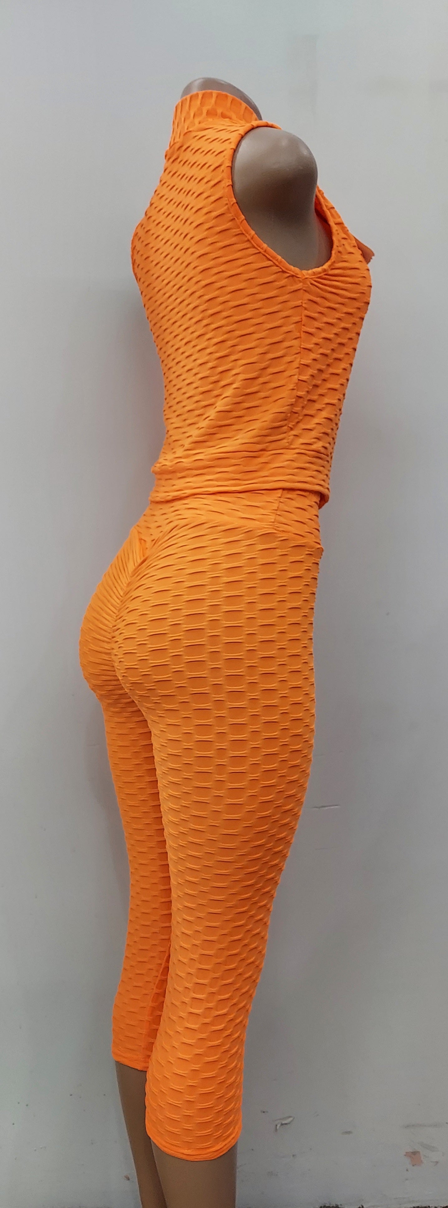 705 - BBL / yoga/Capri   Legging & zipper Crop Top Set/ Honey Comb - Solid