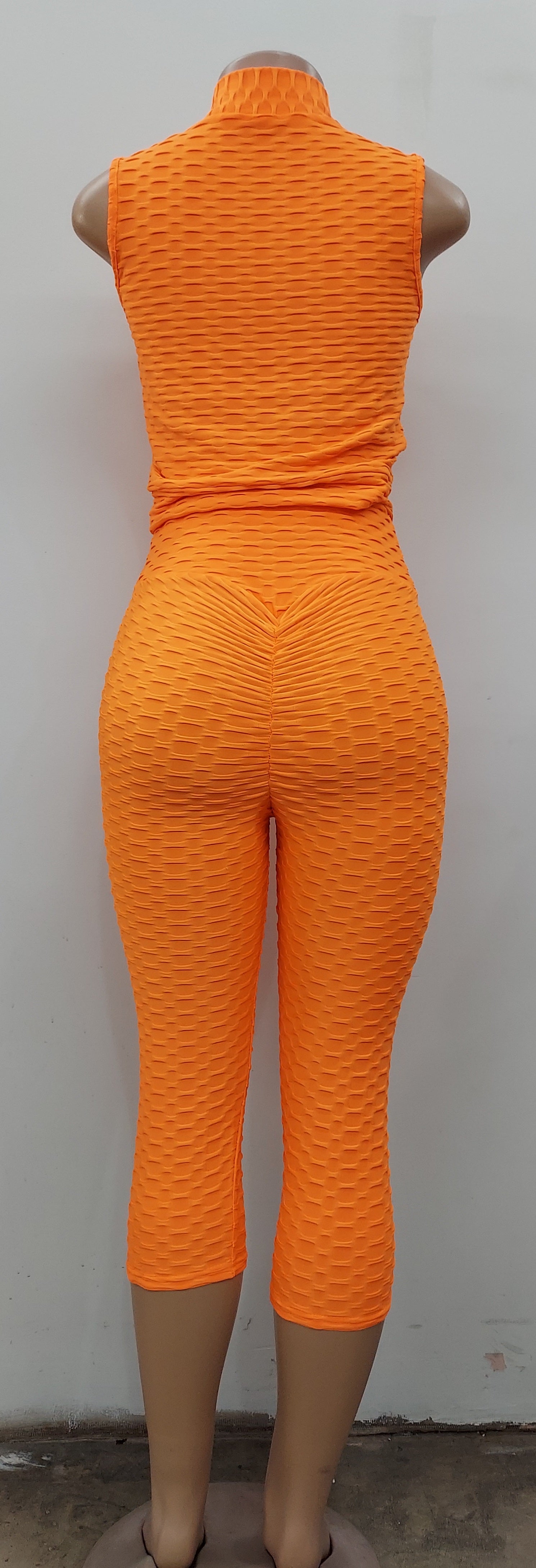 705 - BBL / yoga/Capri   Legging & zipper Crop Top Set/ Honey Comb - Solid