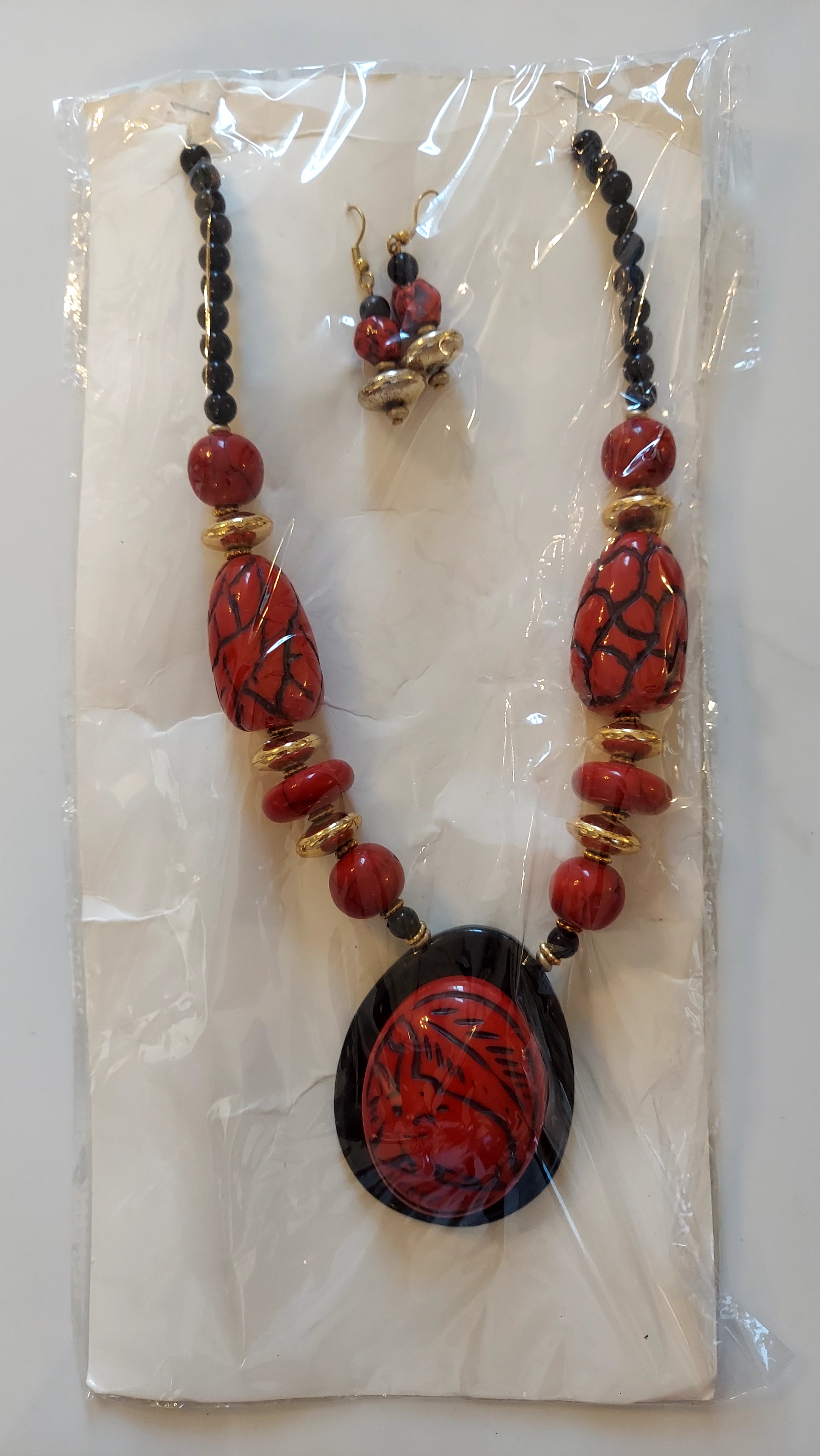 Necklace & Earrings Set / Crackle Elephant