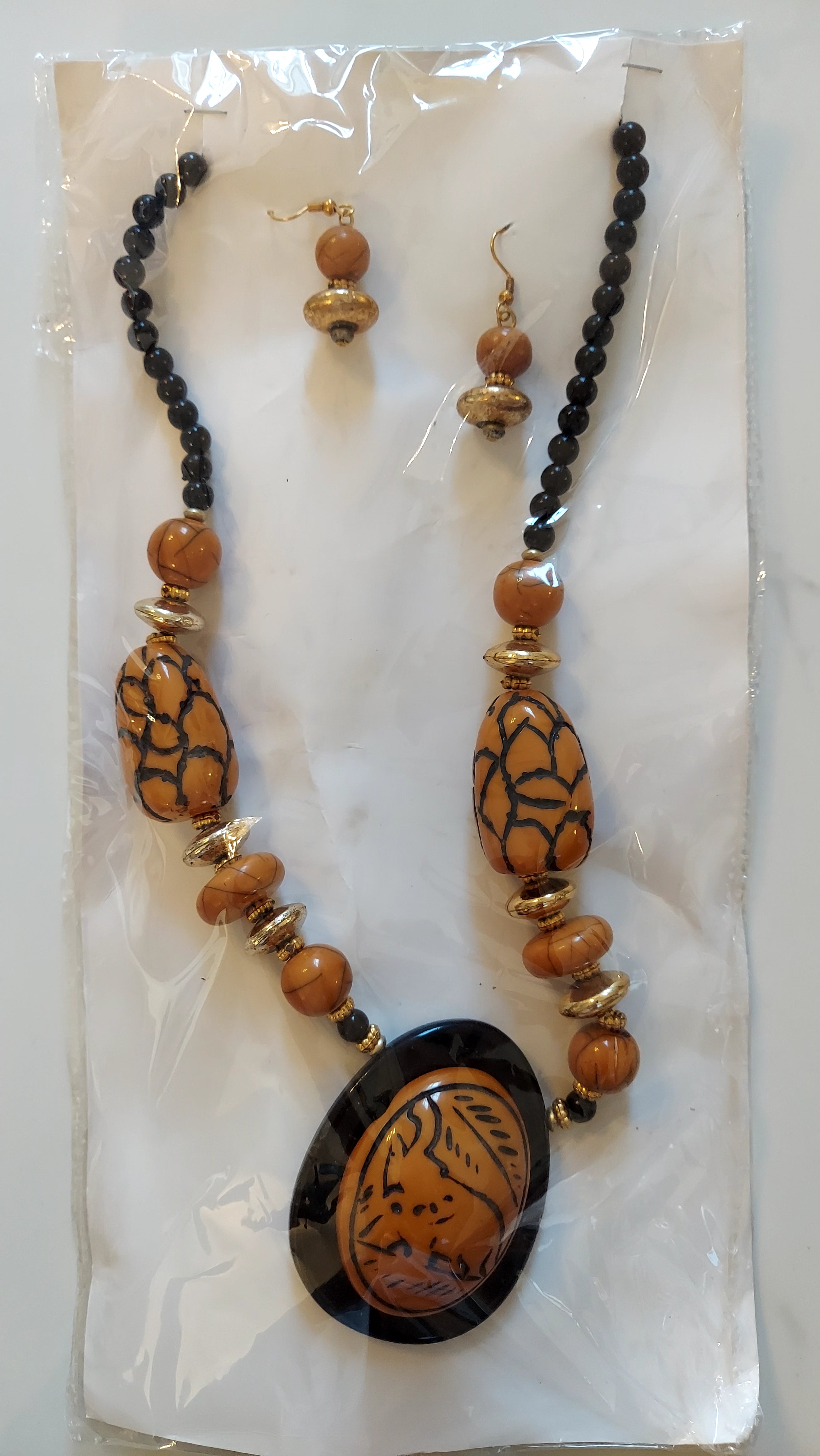 Necklace & Earrings Set / Crackle Elephant