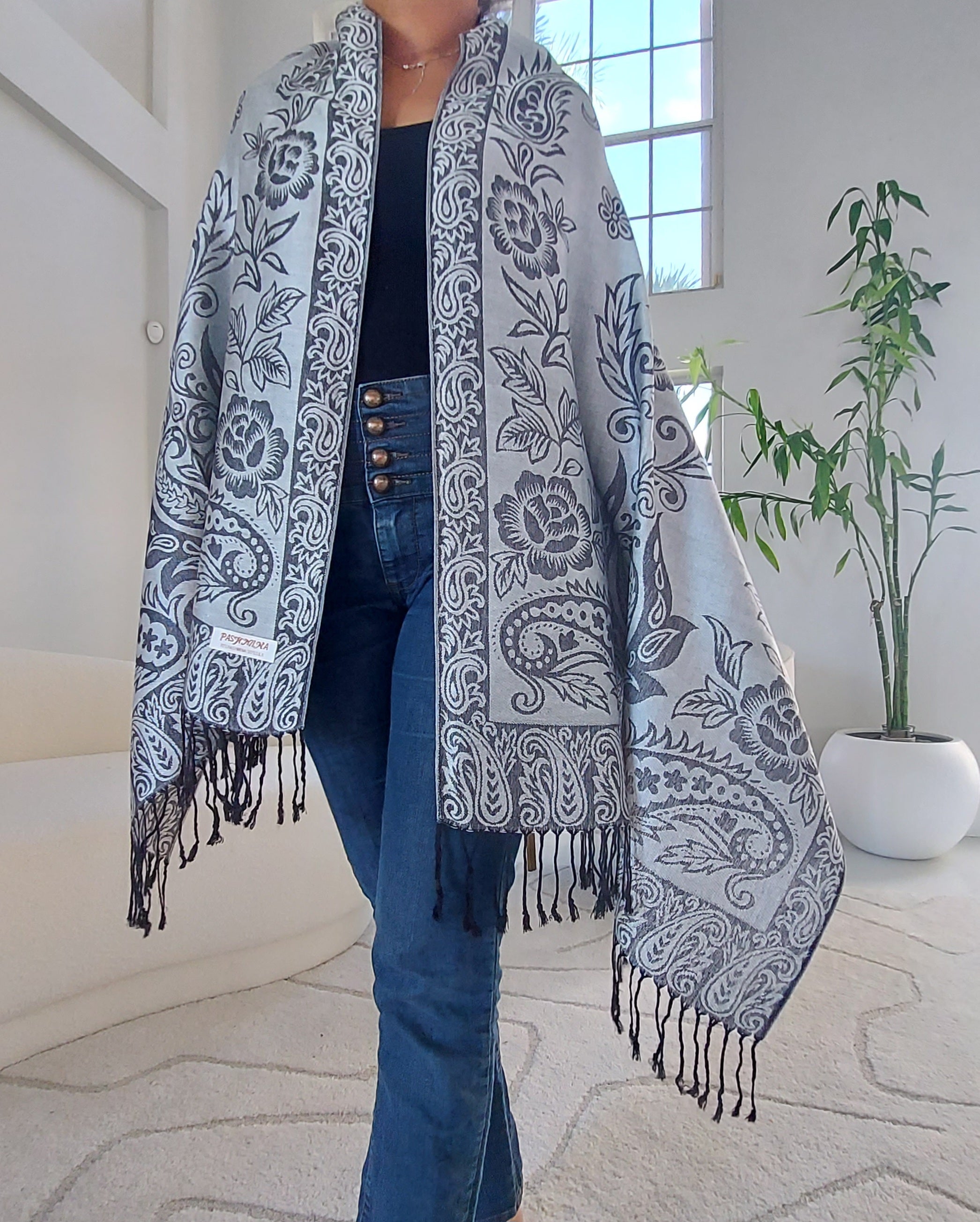 Pashmina Shawls/Head Scarfs/Reversible/Shimmery/Printed/-Paisley