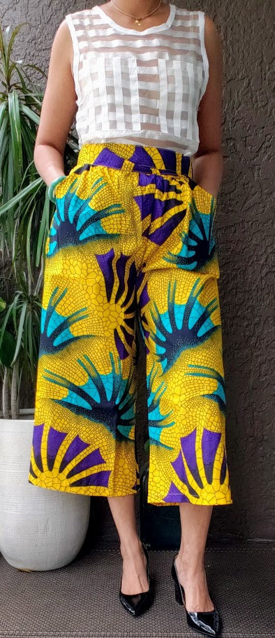 #2675 Women African  Printed Capri Pant